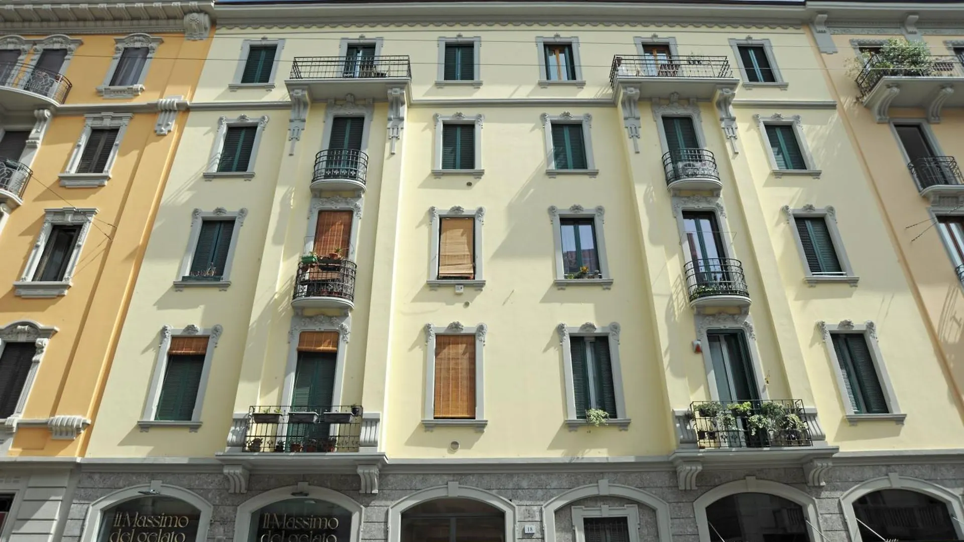Castelvetro Apartment Milan 0*,  Italy